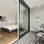 Unmatched Location - Front Row Fjord - 2 Bedrooms *