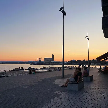 Unmatched Location - Front Row Fjord - 2 Bedrooms Lägenhet