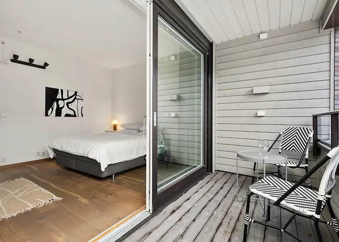 Unmatched Location - Front Row Fjord - 2 Bedrooms *